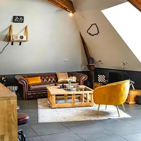 아파트 Elegance Anglaise En Hypercentre Du Mans Avec Videoprojecteur, Babyfoot Et Flechette 르망
